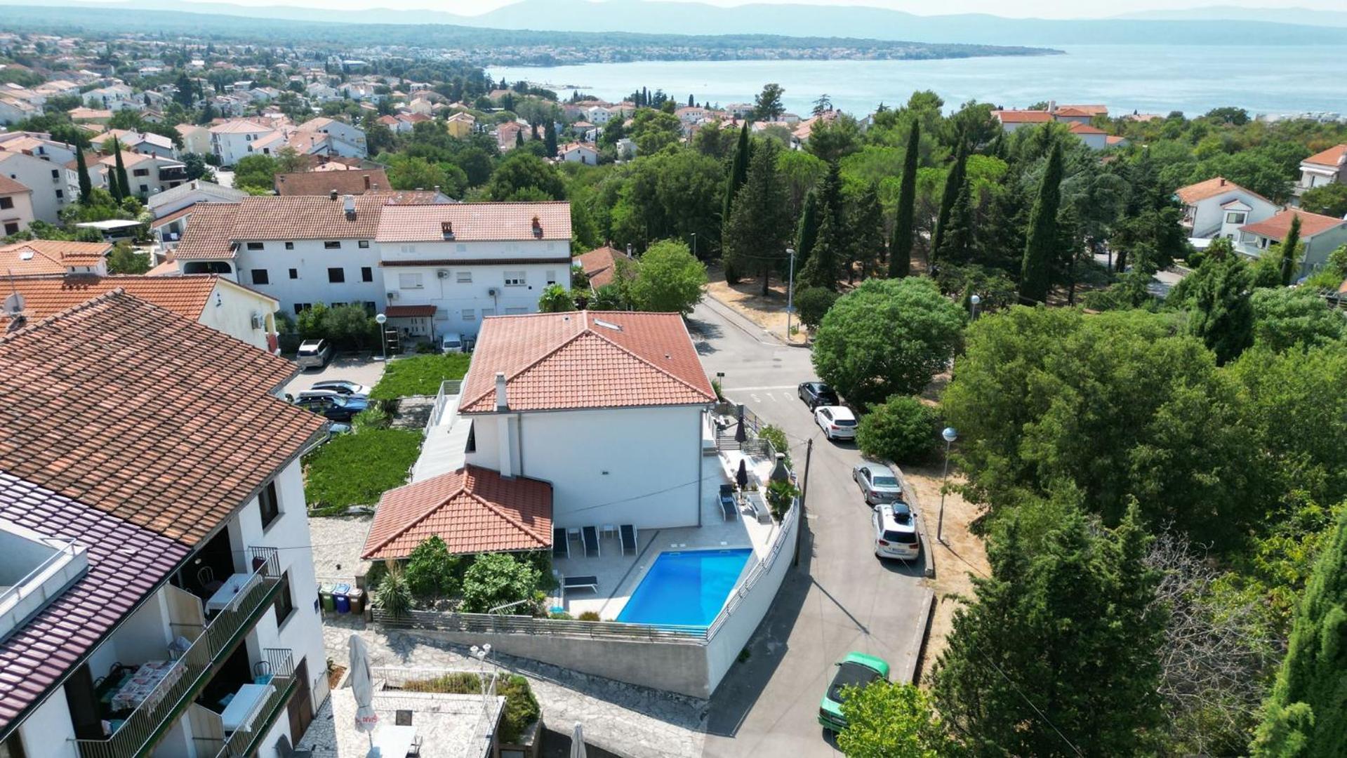 Apartments Pivas Малинска Екстериор снимка