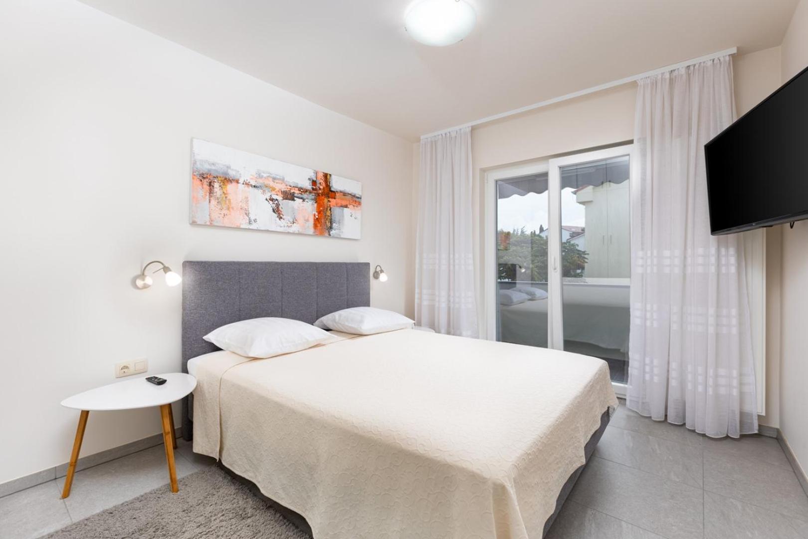 Apartments Pivas Малинска Екстериор снимка