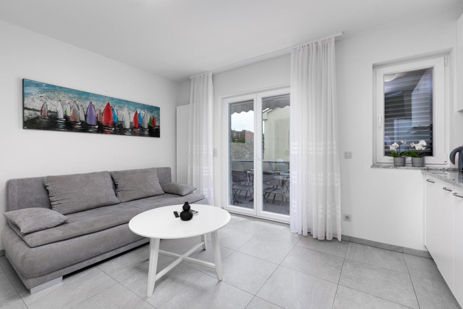 Apartments Pivas Малинска Екстериор снимка